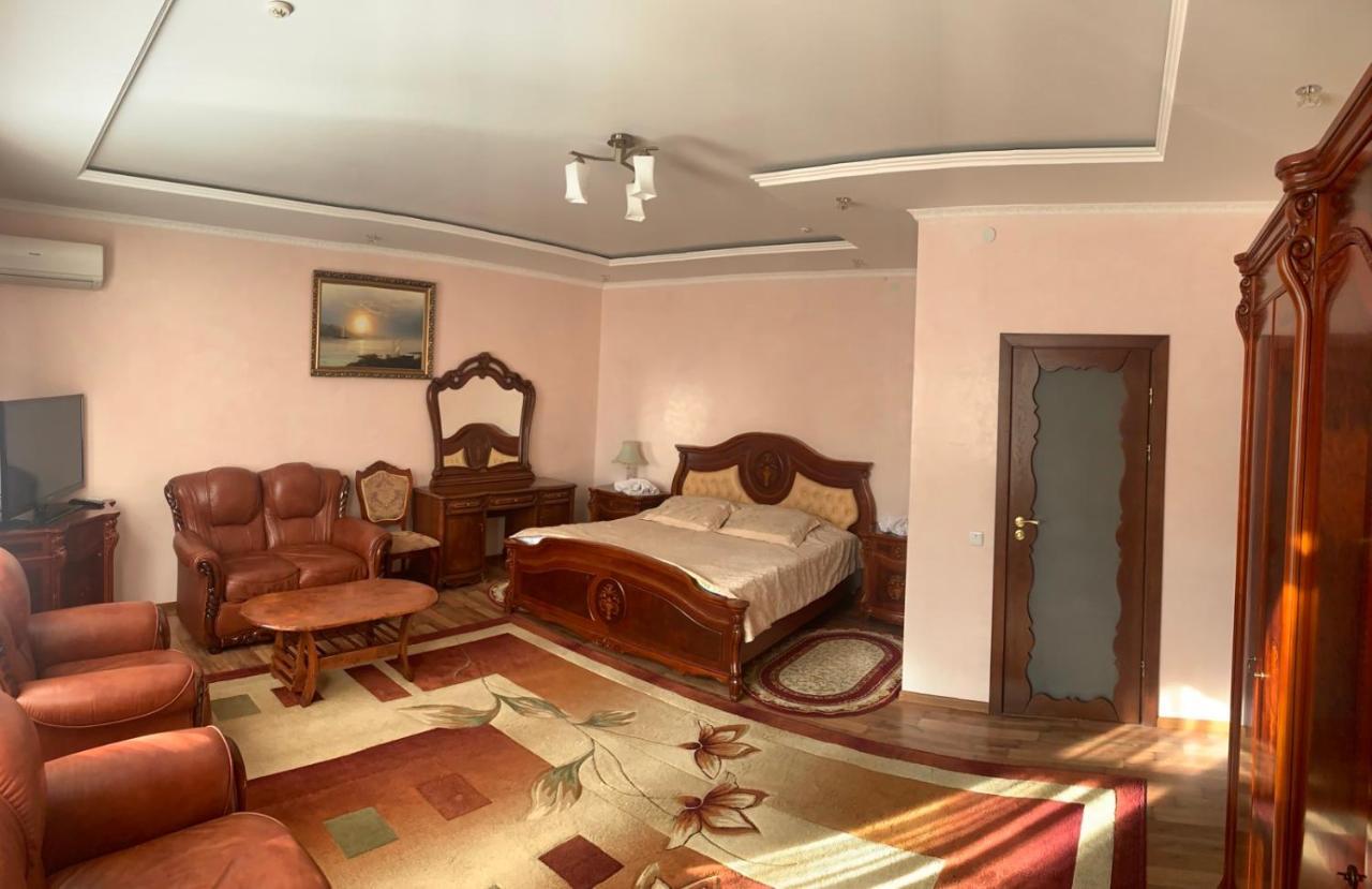 Richky Hotel Truskavets Luaran gambar